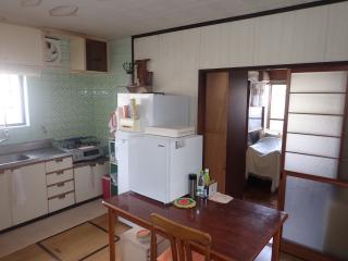 1950s wood house, 16-min walk to station, Oita