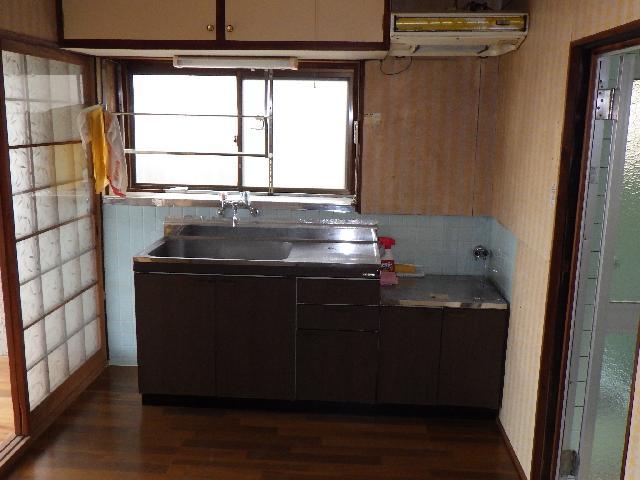 Wood house, 20-min walk to station, Nagasaki