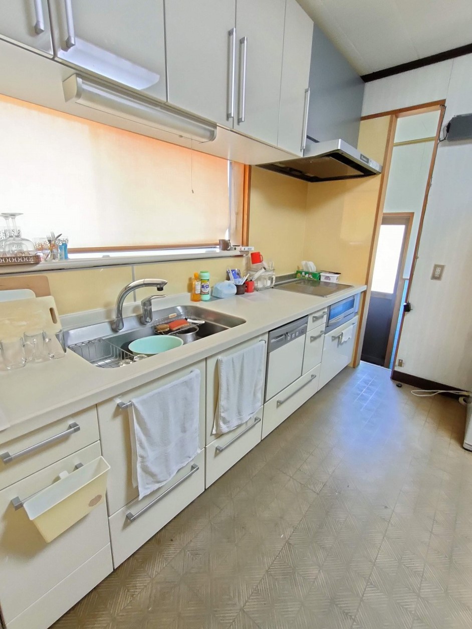 [Price Reduction] Ainan Town Nakanoura, House for Sale, 5DK, 4.8M yen, Spacious, well-maintained Japanese house with multiple rooms 6+ tatami; IH system kitchen; registered in municipal Akiya Bank