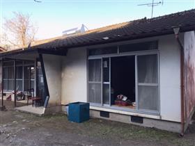 Property (15) - Single-story house 400 meters from the nearest station