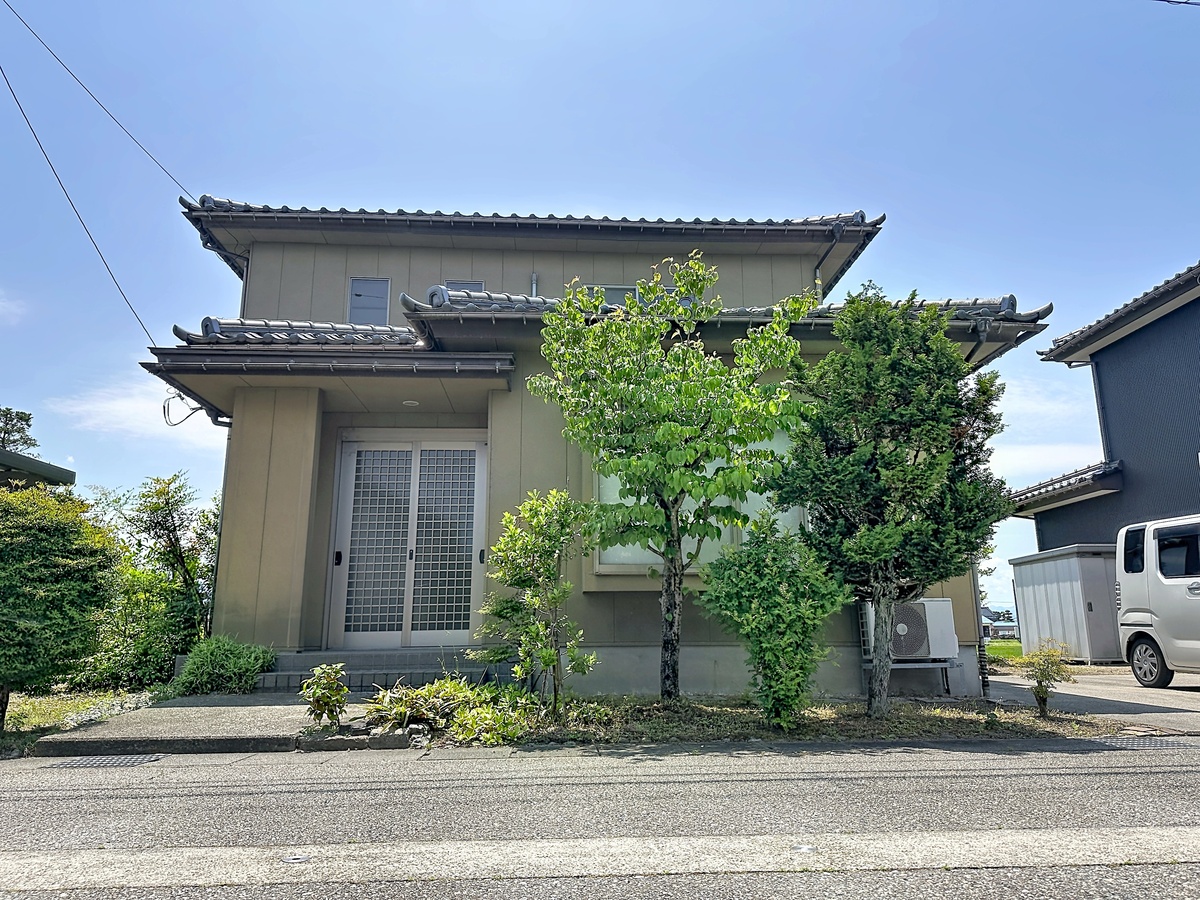 1990s wood house in Toyama
