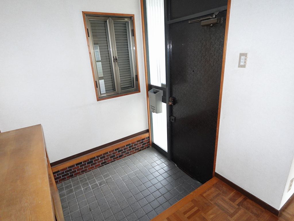 1980s steel-frame house, 17-min walk to station, Nagano