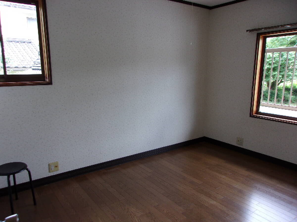 1990s wood house in Hiroshima