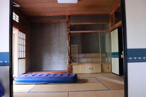 1970s wood house, 20-min walk to station, Miyagi