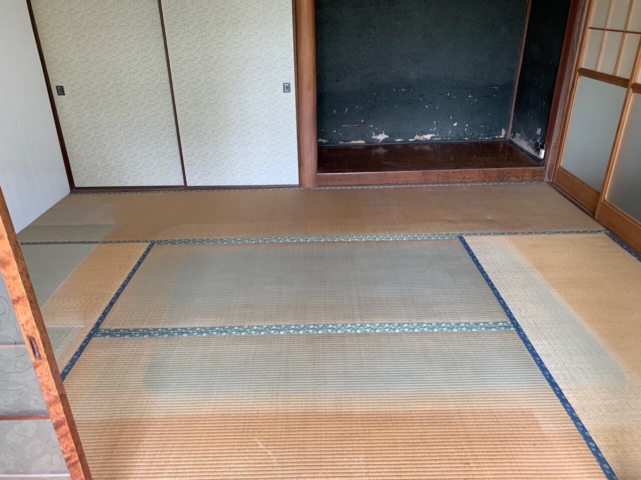 Wood house on a large plot in Okayama