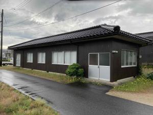 1980s wood house, 15-min walk to station, Tottori