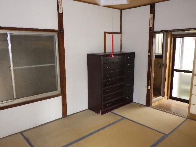 1960s wood house, 8-min walk to station, Nagasaki