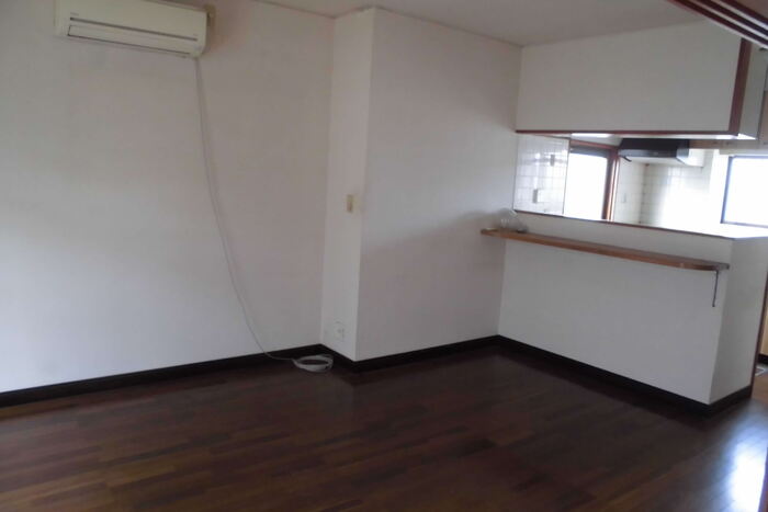 1990s wood house, 3-min walk to station, Kagawa