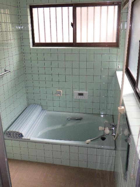 Wood house, 20-min walk to station, Nagasaki