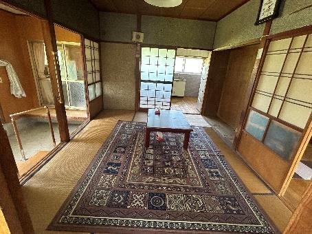 1980s wood house on a large plot in Funaki, Satsuma