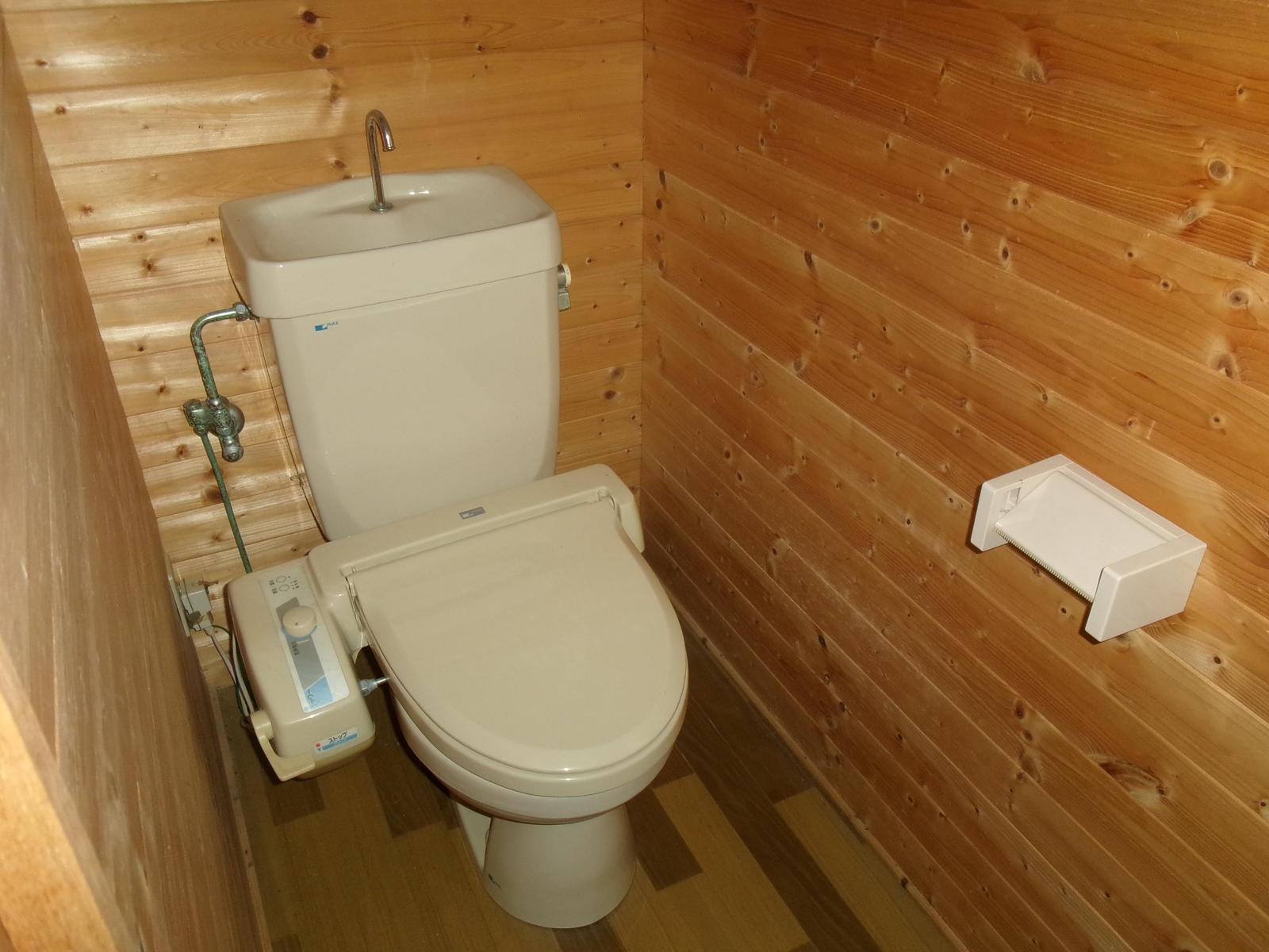 1990s wood house on a large plot in Hyogo