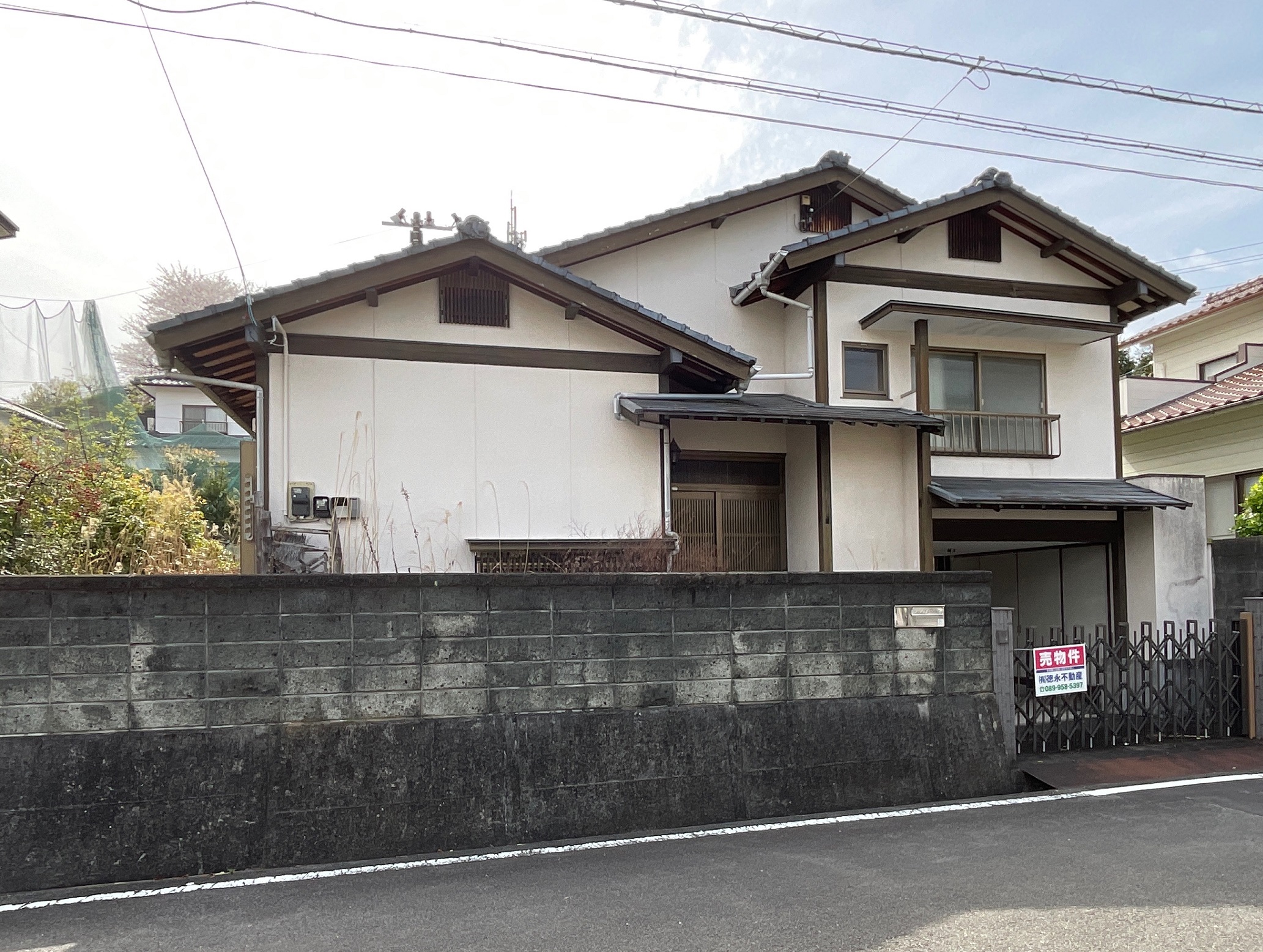 1970s wood house in Ehime