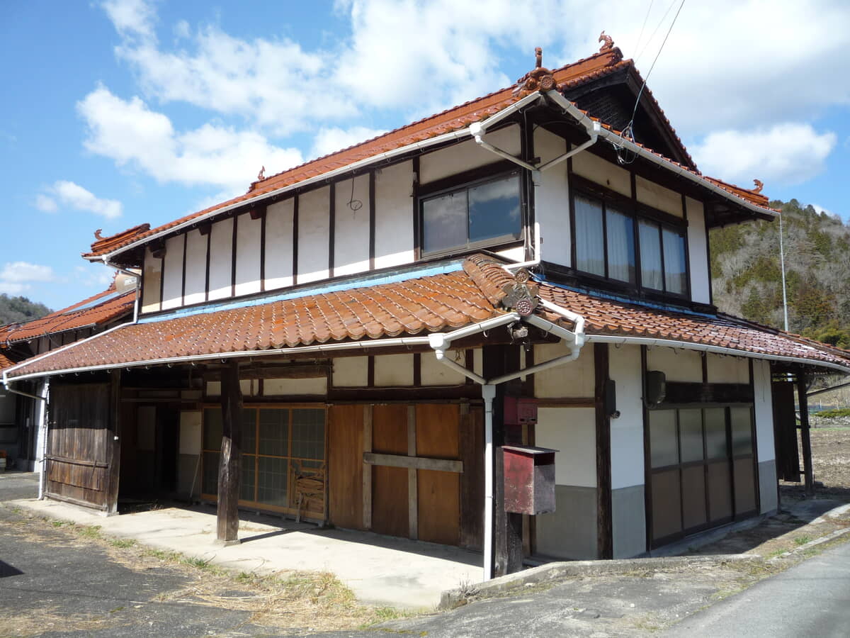 2000s wood house in Hiroshima