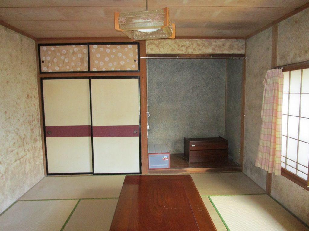 1960s wood house with outbuildings in Iwate