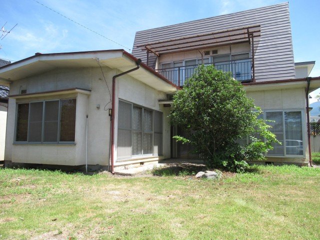 1970s wood house, 18-min walk to station, Nagano