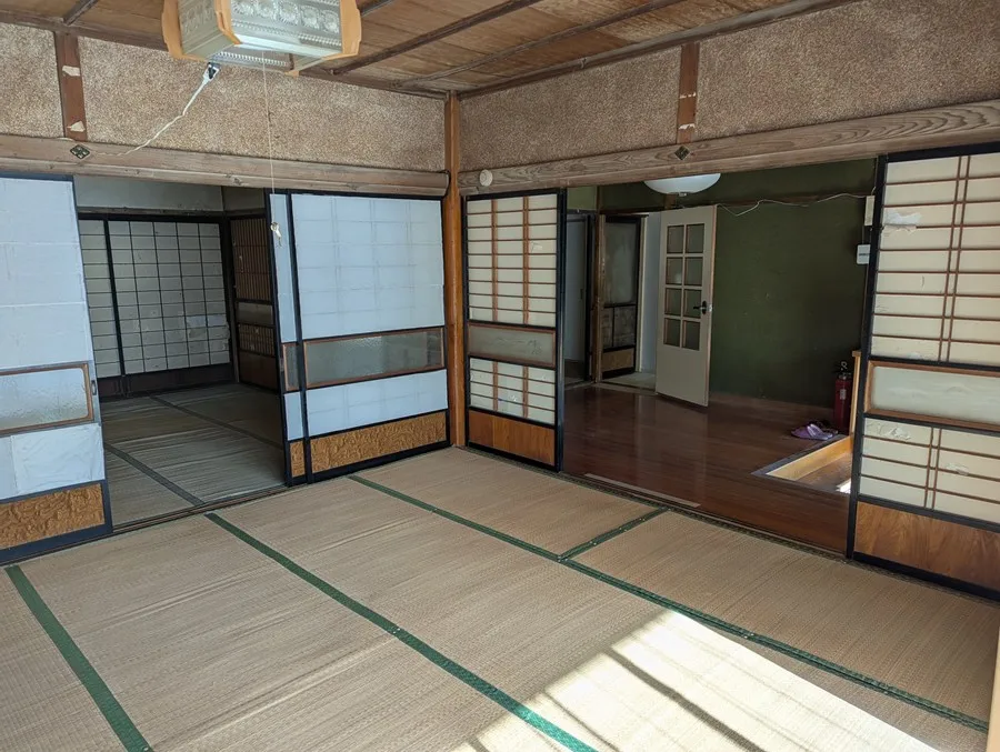 1960s wood house on a large plot in Nagano