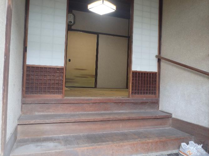 1930s wood house with outbuildings in Kagawa