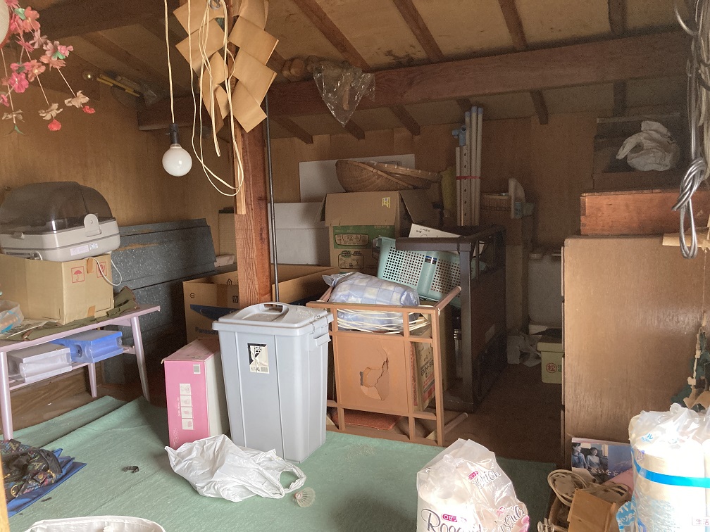 1980s wood house, 9-min walk to station, Fukui