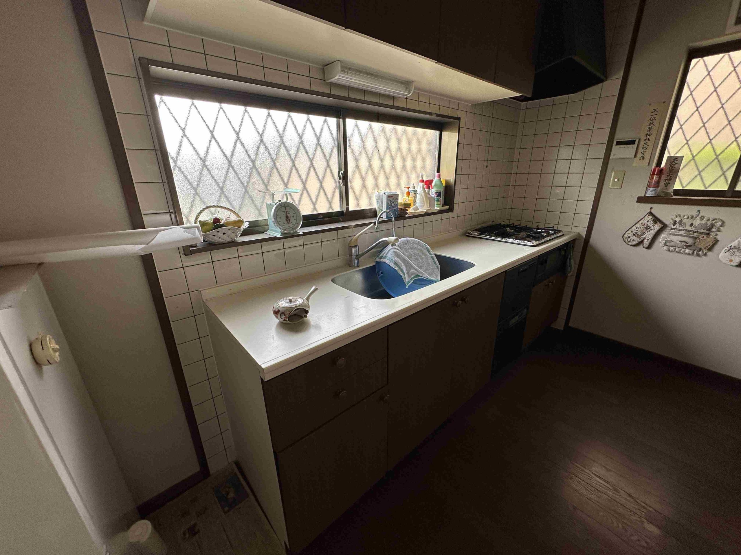 1990s wood house, 18-min walk to station, Gifu