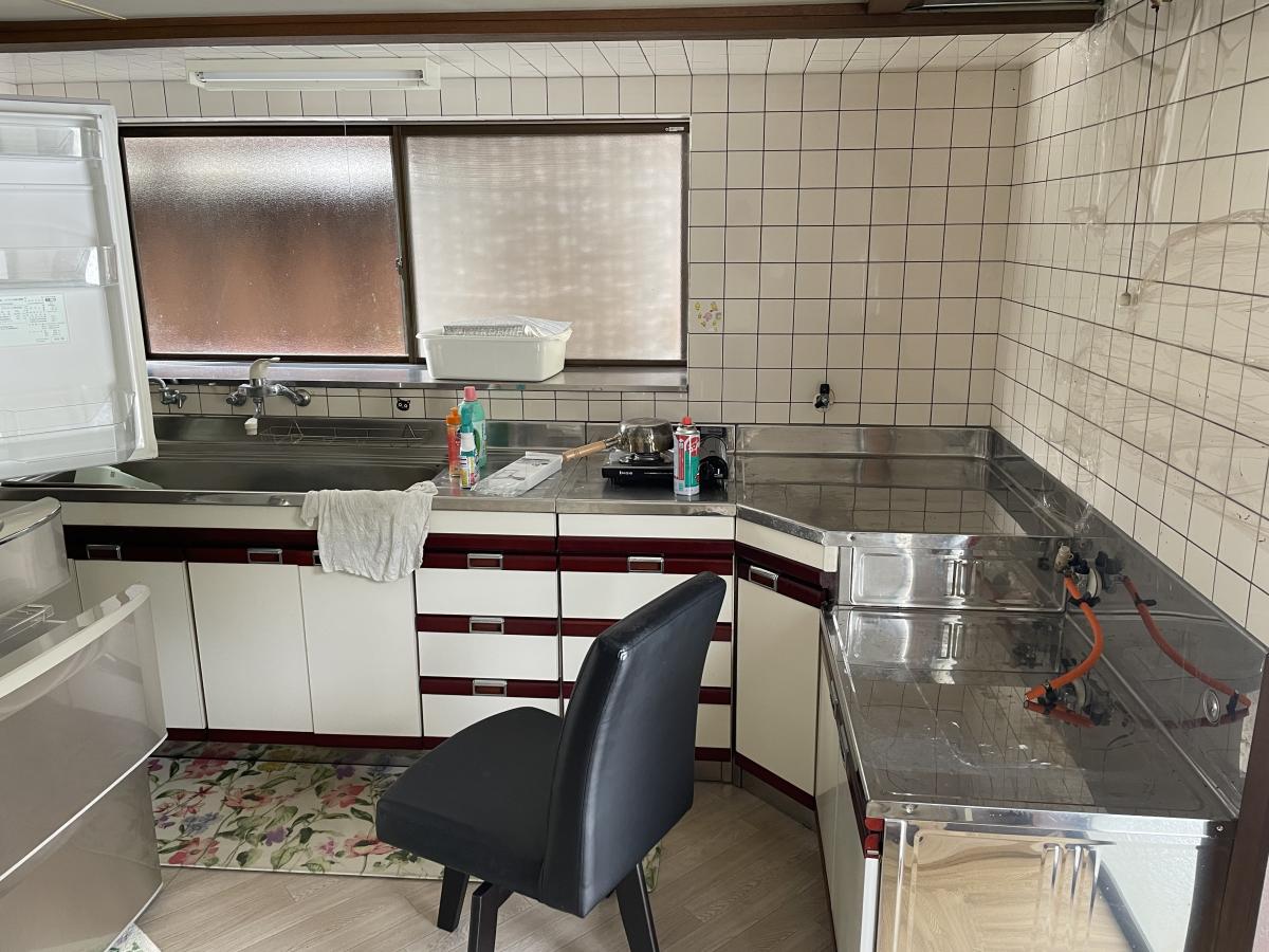 1980s wood house in Yosano, Kyoto, farmland, approval needed