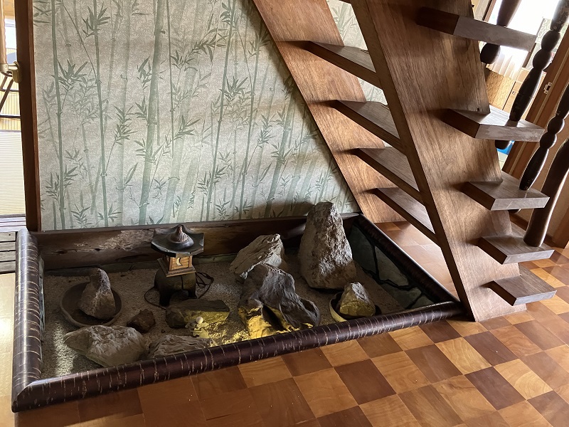 1970s wood house, 13-min walk to station, Tottori
