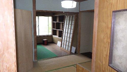 1970s wood house, 16-min walk to station, Nagasaki