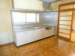 1970s wood house, 17-min walk to station, Shimane