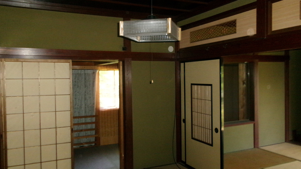 1980s wood house, 12-min walk to station, Toyama