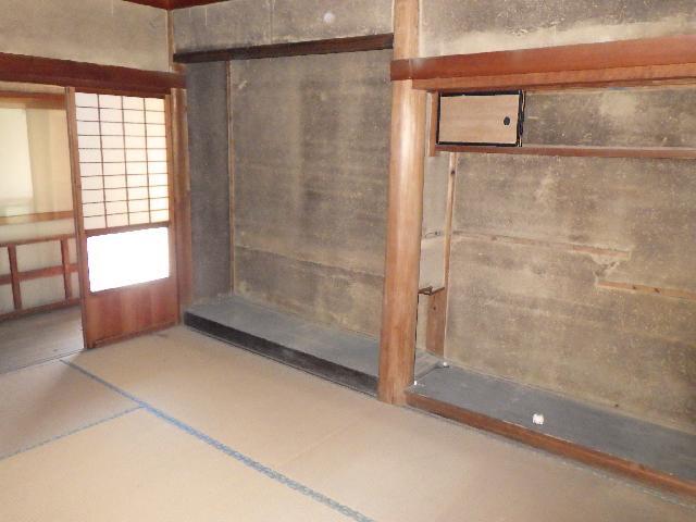1940s wood house, 10-min walk to station, Nagasaki