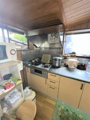 1970s wood house, 16-min walk to station, Shimane