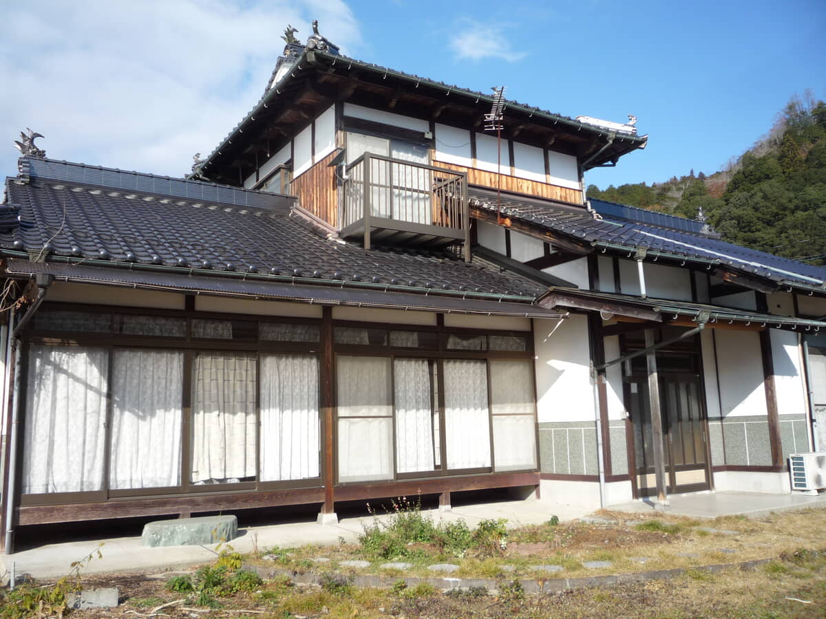 1990s wood house in Hiroshima