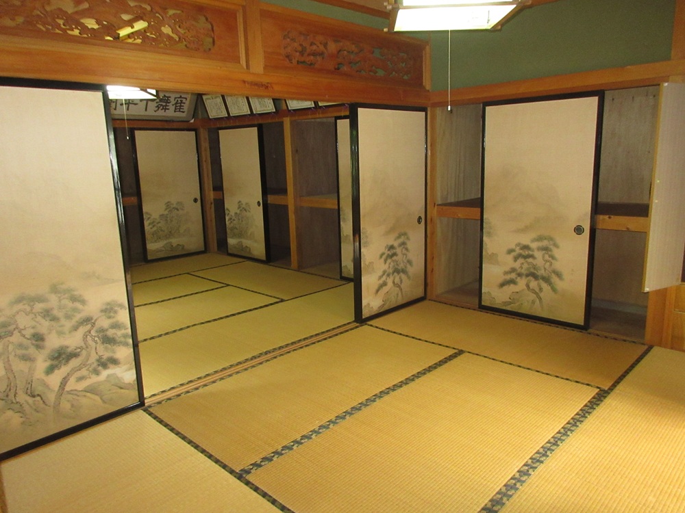 1950s wood house, 12-min walk to station, Iwate