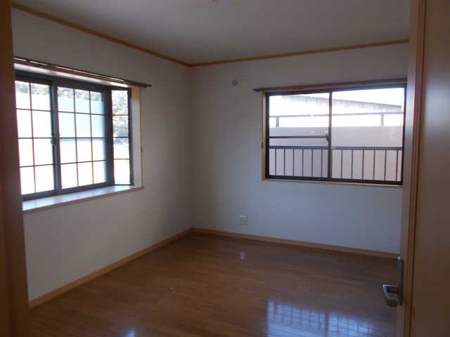 2000s wood house in Hyogo