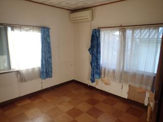 1970s wood house in Oita