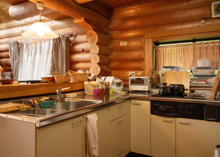 2000s wood house in Matsusaka Kahada