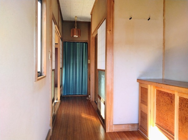 1980s wood house on a large plot in Yamanashi