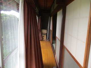 Main house 1st floor renovated! Well-maintained and very clean property