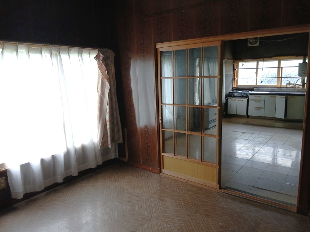 1960s wood house, 11-min walk to station, Iwate