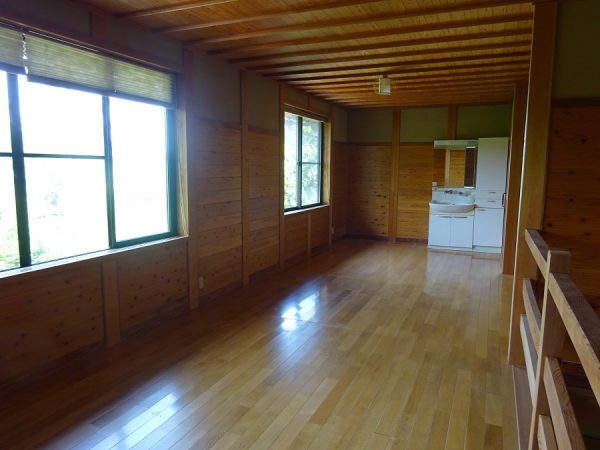 2000s house on a large plot in Shimane