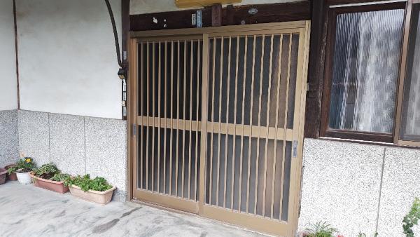 Wood house with storehouses in Hyogo
