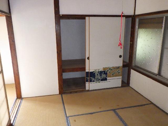 1960s wood house, 8-min walk to station, Nagasaki