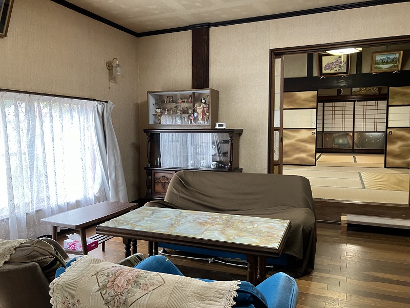 1890s wood house on a large plot in Tottori