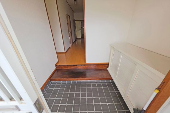 1980s wood house, 8-min walk to station, Wakayama