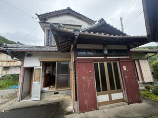 1970s wood house in Kochi