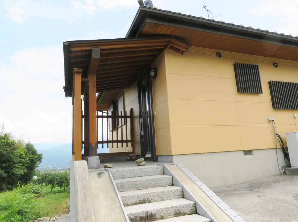 2000s wood house in Matsukawa