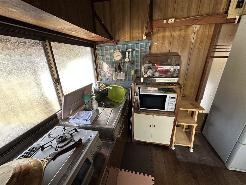 1970s wood house, 10-min walk to station, Gifu