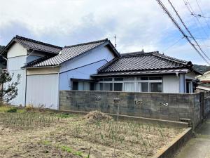 1930s wood house, 16-min walk to station, Shimane