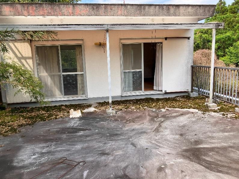 1970s concrete house in Nejime, Minamiosumi, farmland, approval needed