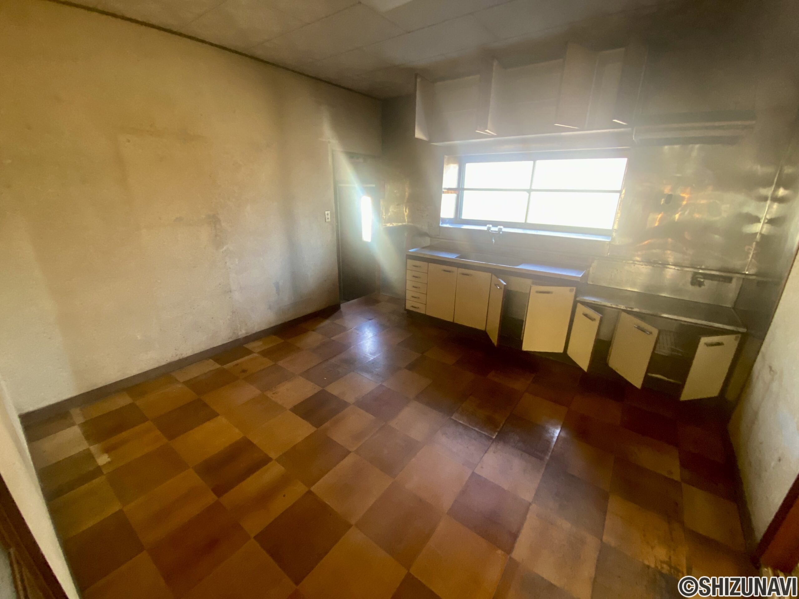 1970s wood house, 8-min walk to station, Shizuoka