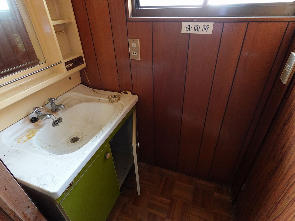 1950s wood house, 3-min walk to station, Nagano